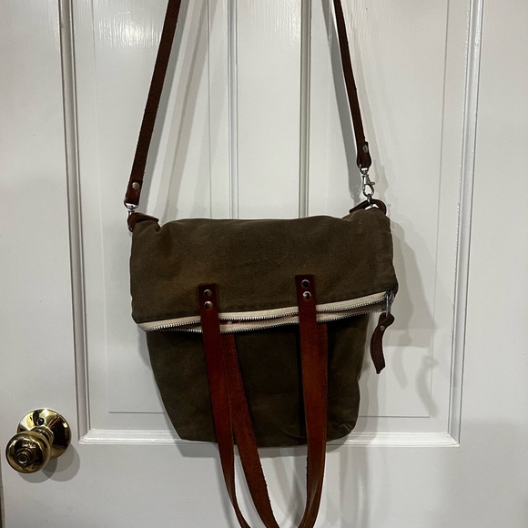 Brown waxed canvas with leather shoulder and crossbody bag - Picture 4 of 9